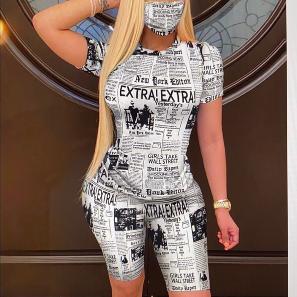 News paper short set